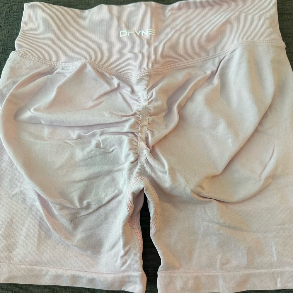 dfyne baby pink shorts